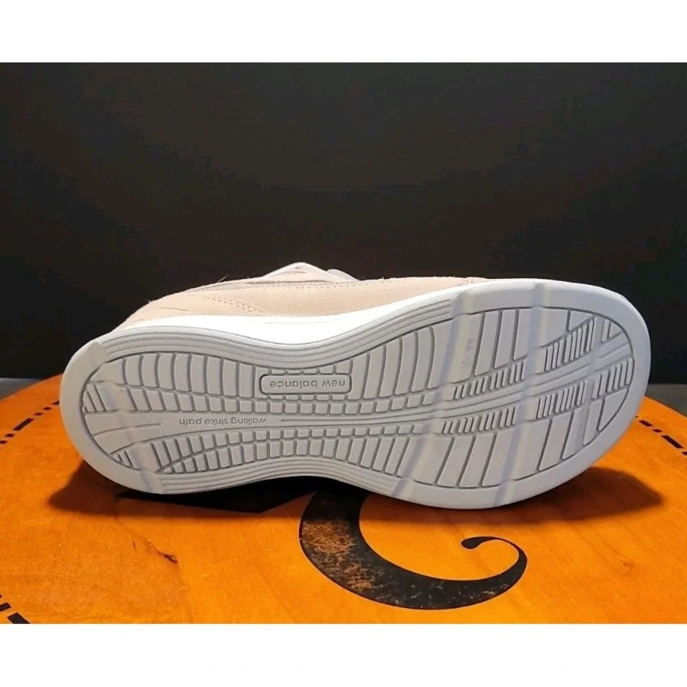 new balance 877 V1 womens Walking shoes Size 9.5